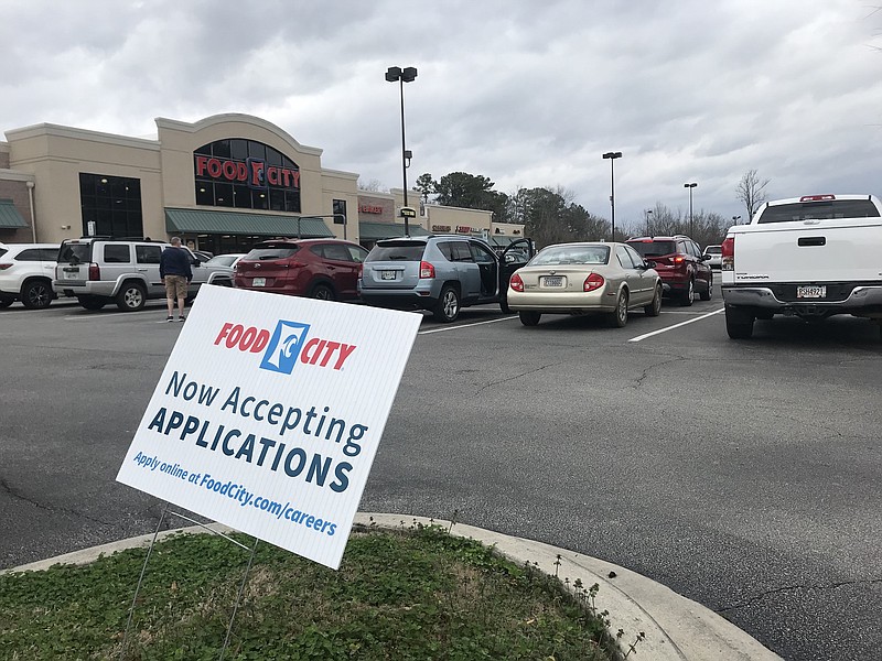 Photo by Dave Flessner / Food City continues to recruit workers to help staff its 128 supermarkets in Tennessee, Georgia, Alabama, Kentucky and Virginia.