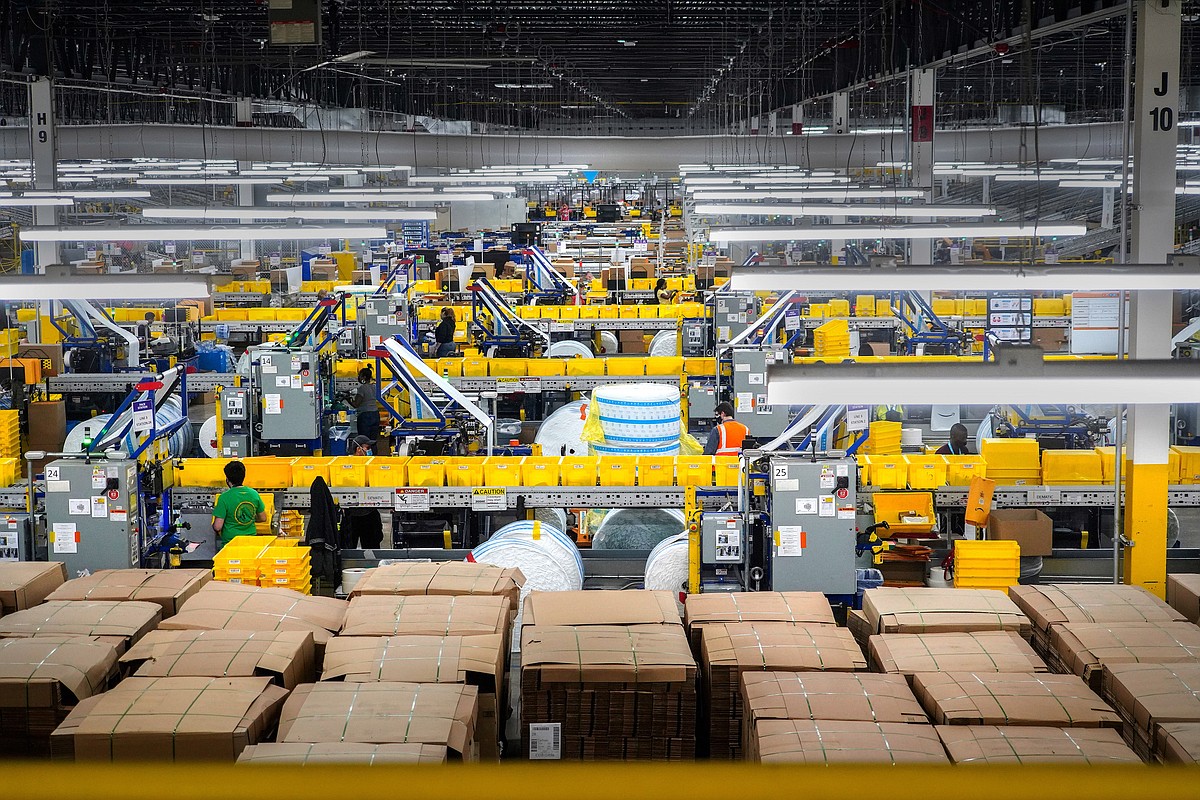 The Amazon that customers don't see: Even as internet company smashed ...