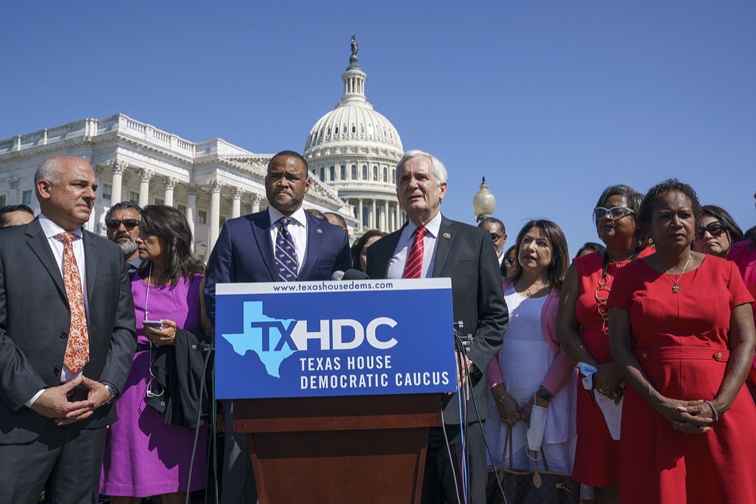 Texas Democrats dig in after exodus; Republicans threaten arrest ...