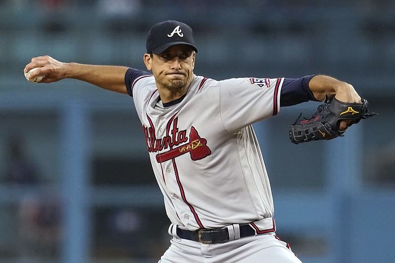 Atlanta Braves starting pitcher Charlie Morton throws during the first inning of the team's baseball game against the Los Angeles Dodgers on Tuesday, Aug. 31, 2021, in Los Angeles. (AP Photo/Marcio Jose Sanchez)


