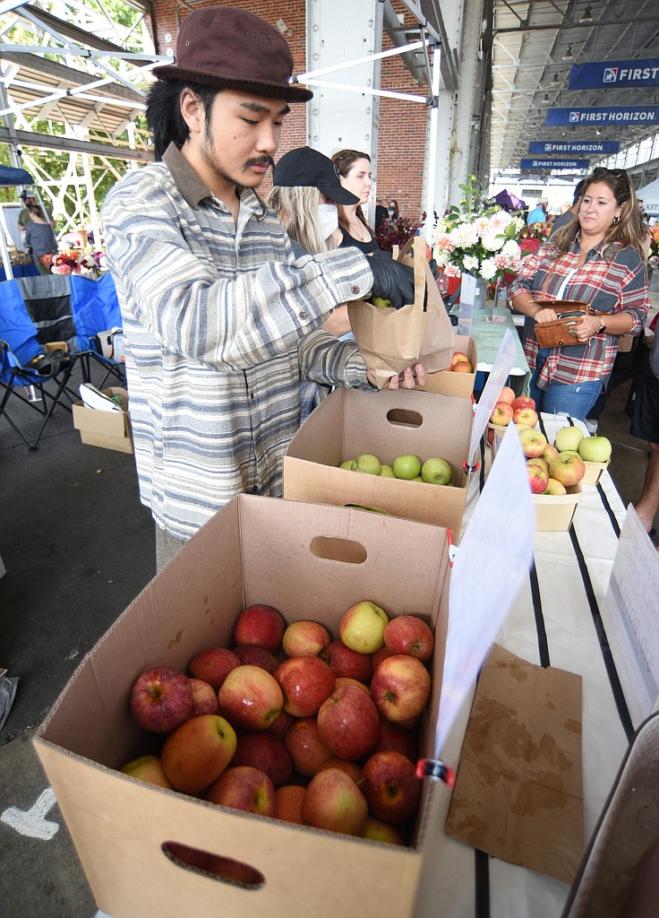 Chattanooga Market celebrates fall with apple festival Chattanooga