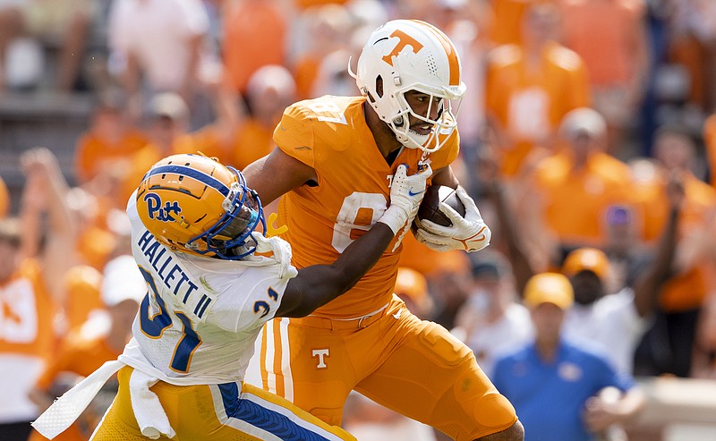 Tennessee Athletics photo by Andrew Ferguson / Tennessee redshirt junior tight end Jacob Warren leads the Volunteers with 11 receptions through four games this season.