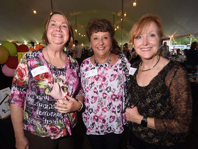 Staff Photo by Matt Hamilton / Kathy Mahn, Karen Sloan and Jean Payne