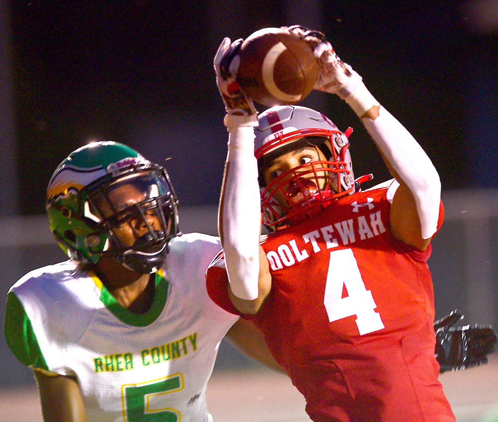 Staff file photo by Robin Rudd / Ooltewah's Christian Doty attempts to hold on to a fourth-down pass in the end zone against Rhea County. Ooltewah (2-7) will travel to Powell (8-2) for the first round of the Class 5A playoffs on Friday.