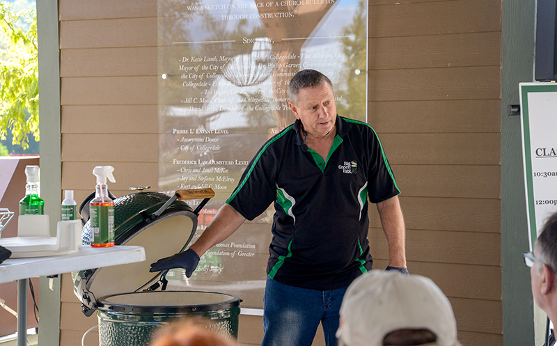 Photo by Mark Gilliland / Jeff Raymond talks Big Green Egg basics.