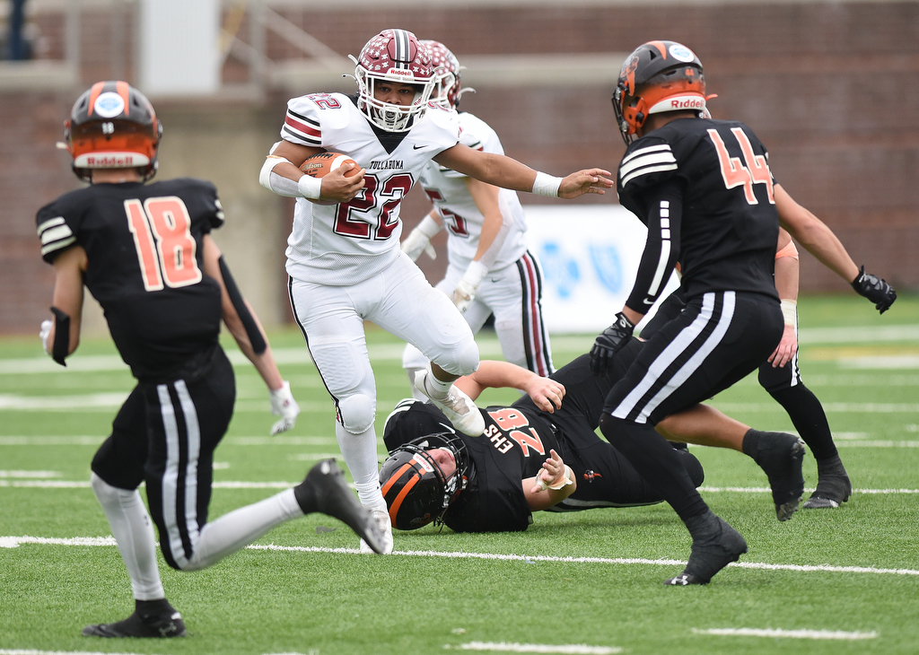 Staff Photo by Matt Hamilton / Tullahoma High (22) Jaxon Sheffield carries the ball on Saturday, December 4, 2021 at Finley Stadium during the Class 4A championship game. Tullahoma High defeated Elizabethton 21-14 in double overtime.