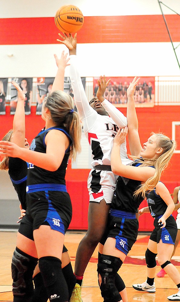 Ringgold at LFO girls' basketball on Dec. 10, 2021 Chattanooga Times Free Press