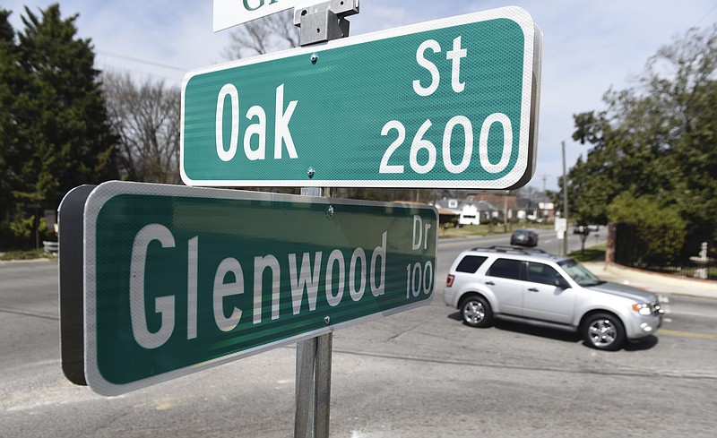 Staff file photo / The intersection of Oak Street and Glenwood Drive is in the Glenwood community where some residents are worried about the encroachment of businesses into the neighborhood.