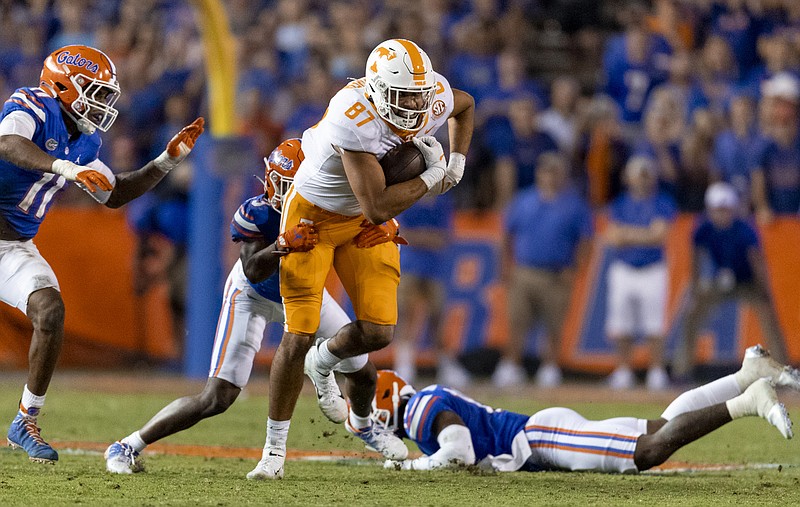 Tennessee Athletics photo by Andrew Ferguson / Tennessee redshirt junior tight end Jacob Warren has 18 receptions for 179 yards and three touchdowns this season.