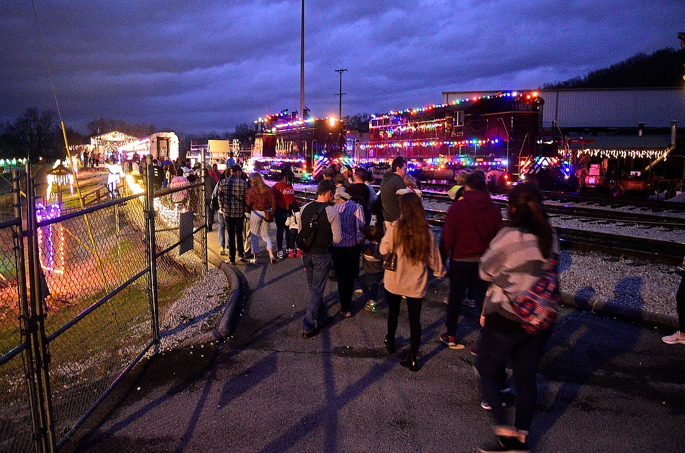 Holiday Light Train Chattanooga Times Free Press