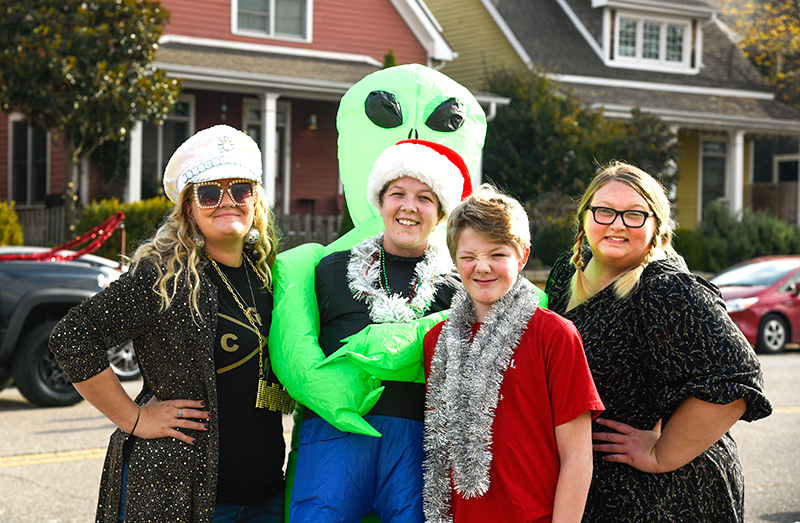 Photo by Mark Gilliland / Tara Viland, Charity and Jude Painter and Emily Compton