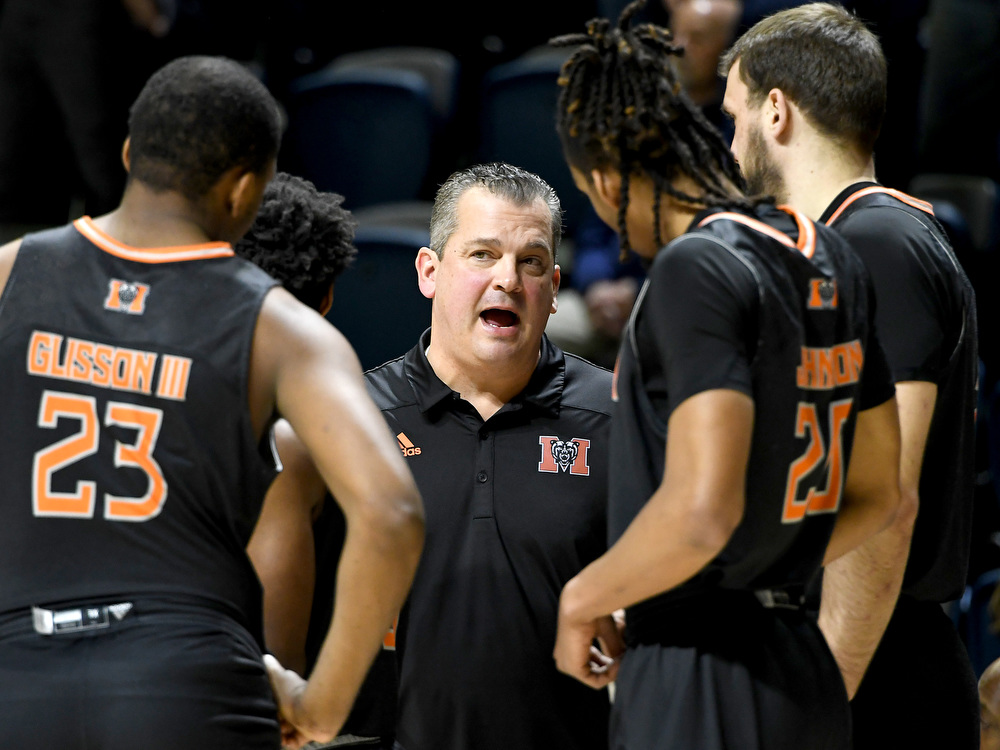Staff Photo by Robin Rudd / Mercer head coach Greg Gary readies the Bears before the game. The University of Tennessee at Chattanooga Mocs hosted the Mercer Bears in Southern Conference basketball, at McKenzie Arena, on February 5, 2022.