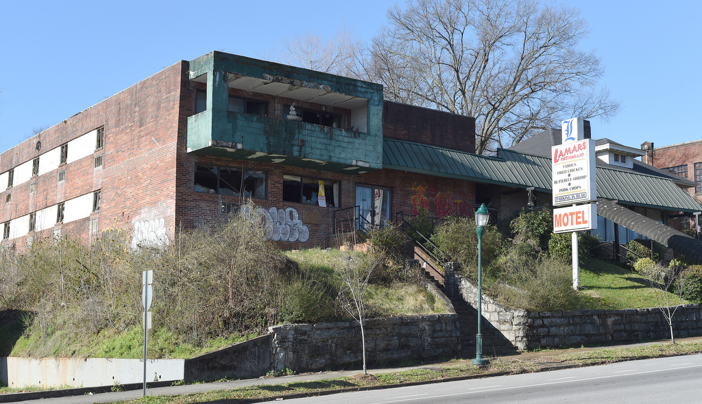Staff Photo by Matt Hamilton / The remains of Lamar's Restaurant stand on Martin Luther King Boulevard on Tuesday, March 1, 2022.