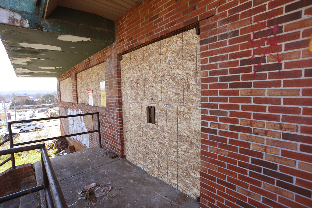 Staff Photo by Matt Hamilton / Lamar's Restaurant, while badly damaged, has been boarded up on Wednesday, March 2, 2022.