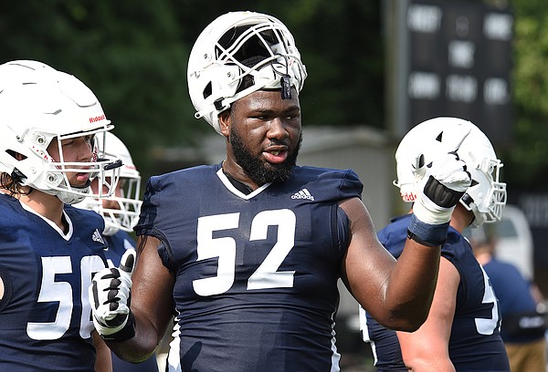 UTC's McClendon Curtis tries out new position on the field, new recipes in the kitchen | Chattanooga Times Free Press