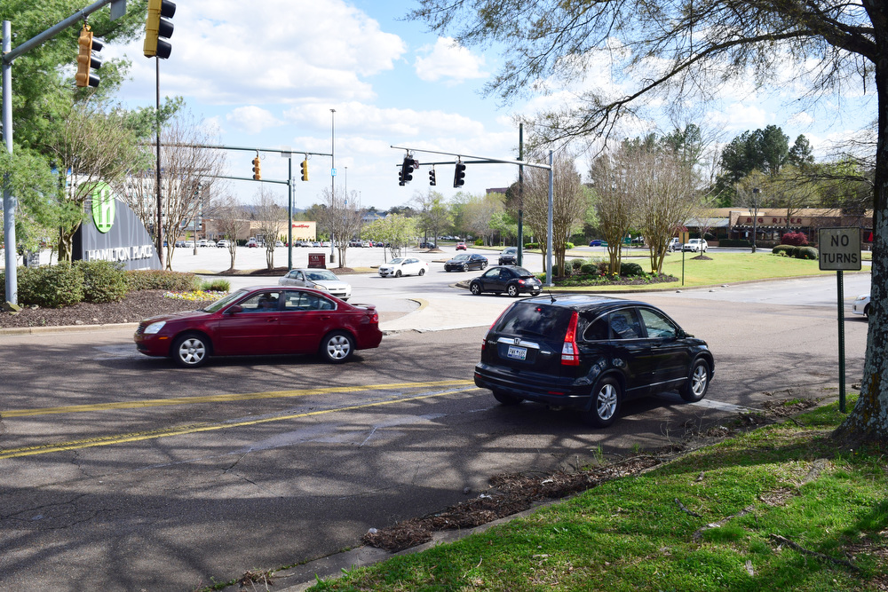 Staff Photo by Robin Rudd / Traffic moves along Hamilton Place Boulevard, at the intersection from the Interstate 75 off-ramp. The interchange on Interstate 75 at Hamilton Place Mall is part of the Tennessee Department of Transportation's three-year plan for 2022-25 and work should begin in 2023. The Hamilton County project was among six critical transportation projects in Tennessee.