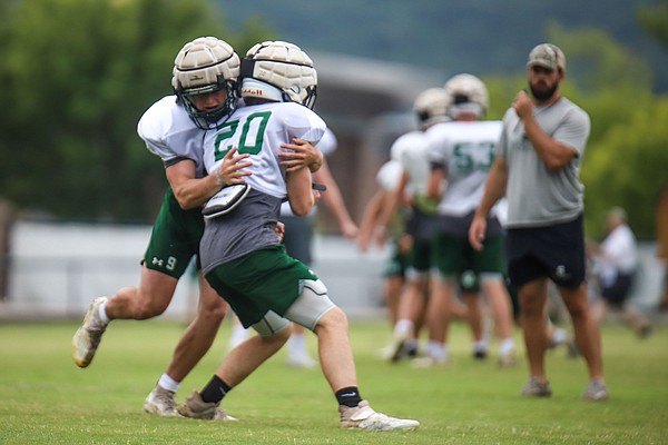 Former Tiger and Current Colt Denbow Visits with CHS Football Program -  Navarro County Gazette