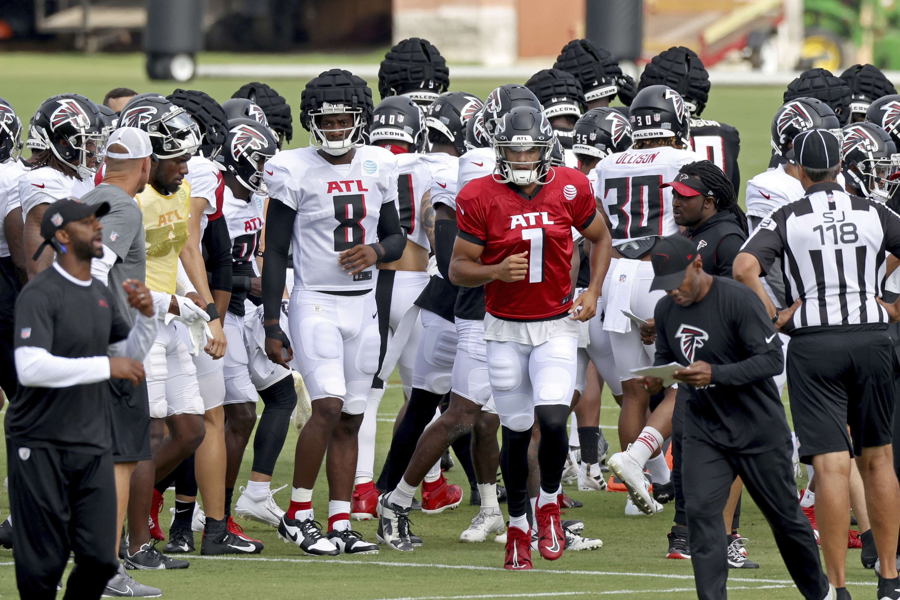 Atlanta Falcons tight end Kyle Pitts breaks loose for an explosive