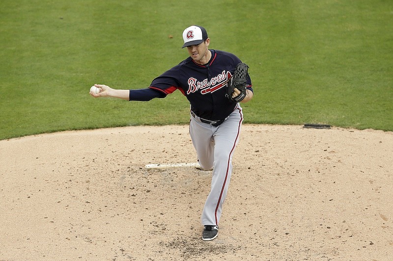 Atlanta Braves relief pitcher Cory Gearrin throws during the fifth inning of a spring exhibition baseball game against the Detroit Tigers in Lakeland, Fla., Tuesday, March 25, 2014. (AP Photo/Carlos Osorio)